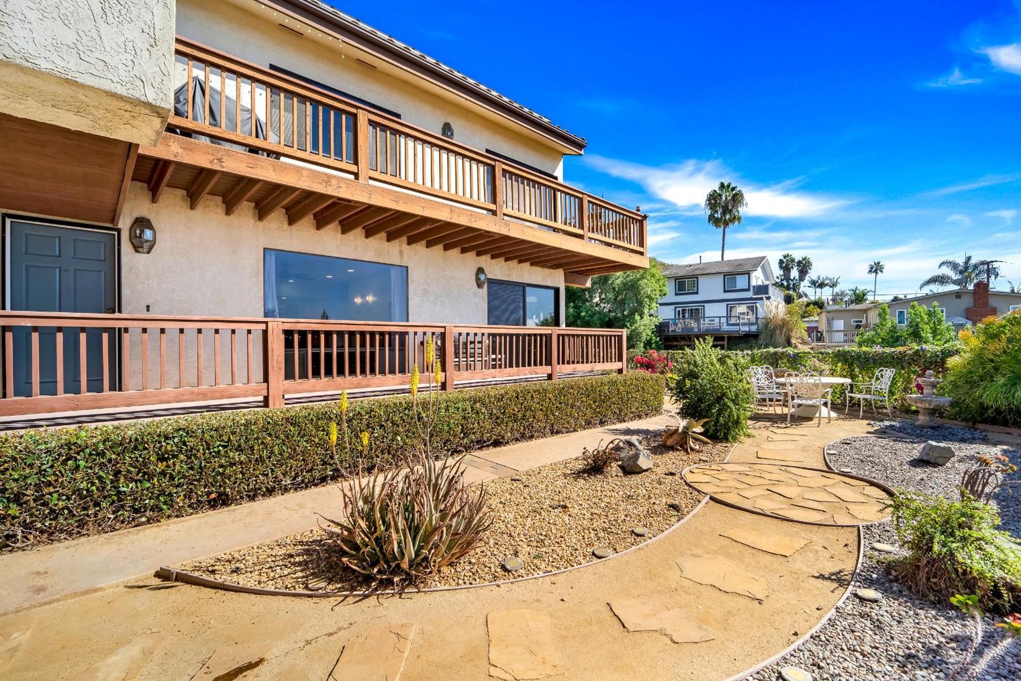 Apartment Stylish & Bright 5 Star Location Ocean View Queen Beds *