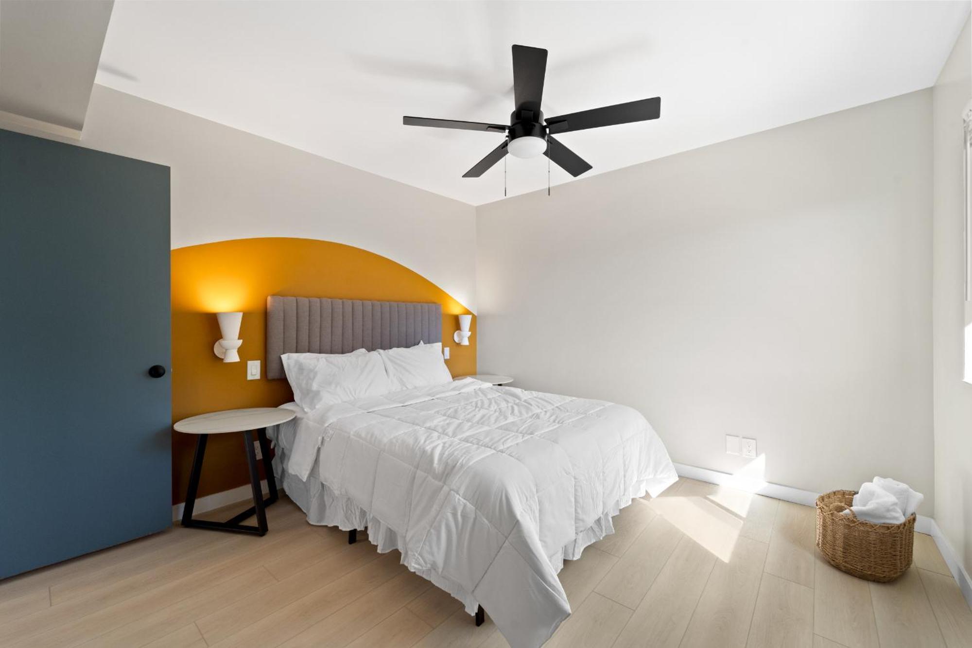 Stylish & Bright 5 Star Location Ocean View Queen Beds Apartment San Diego